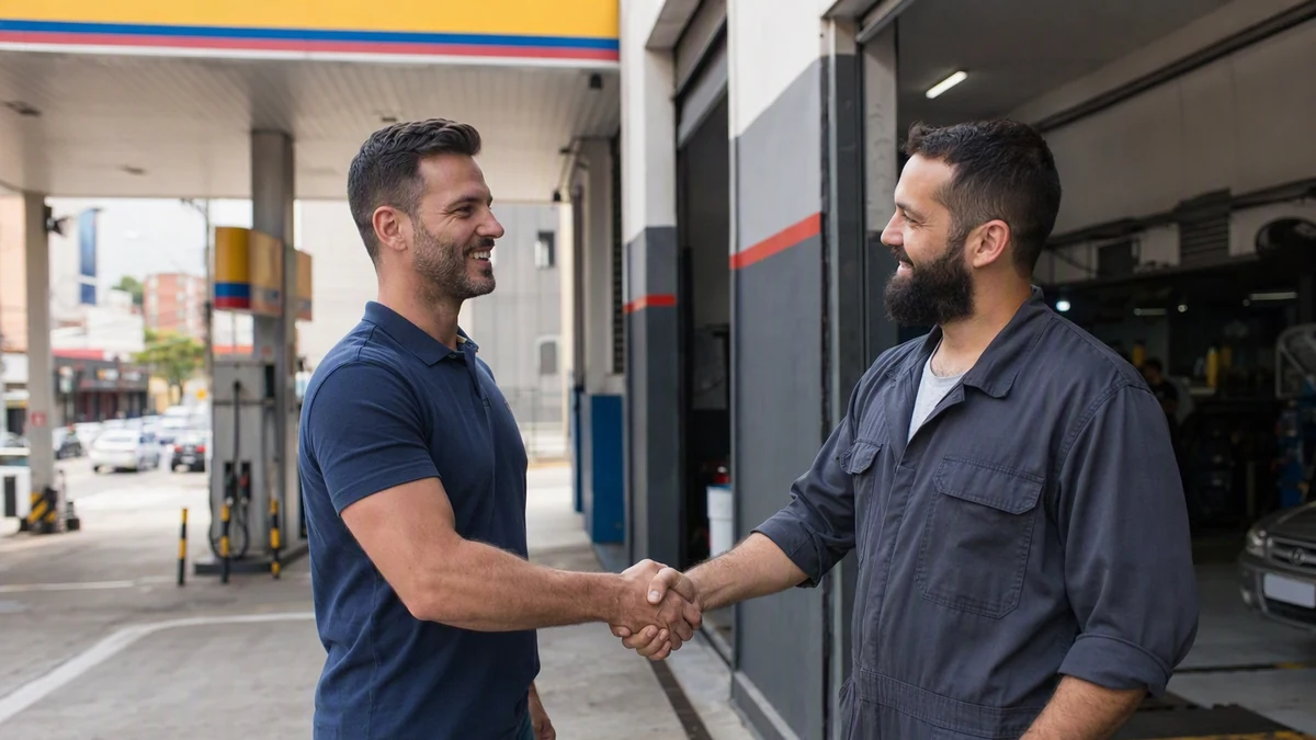 O posto de combustível da esquina pode trazer mais cliente pra sua oficina do que anúncio pago